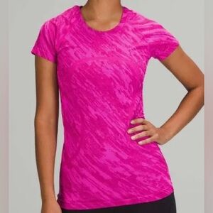 Lululemon Mesh Camo Pink Swiftly Tech Short Sleeve Size 6